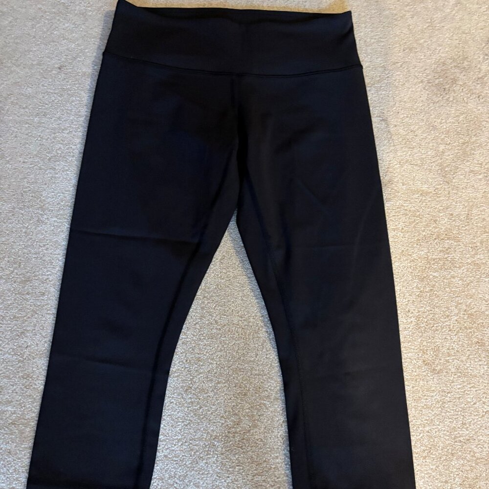 Lululemon Black Capris